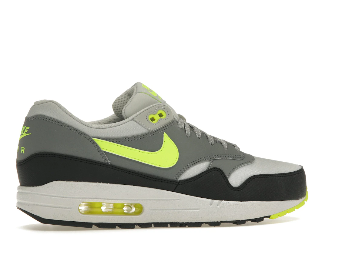 Vue 35 de Nike Air Max 1 Essential Dusty Grey Volt Cool Grey Black