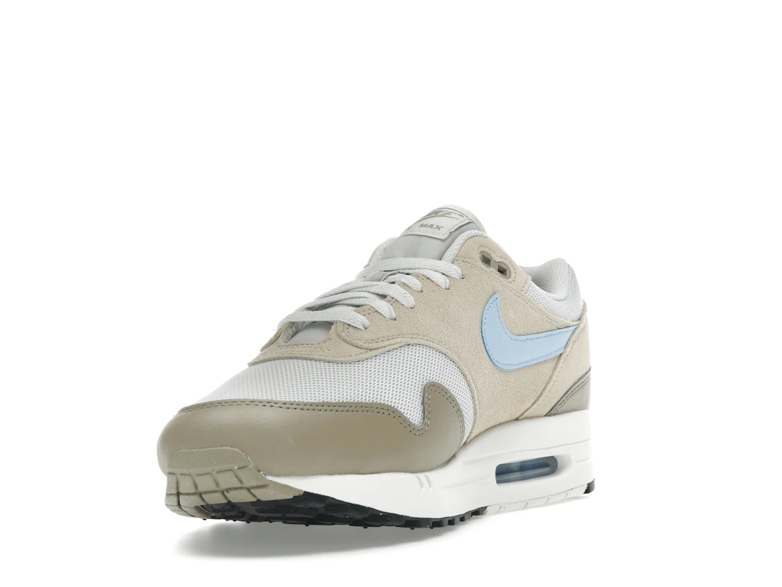 Vue 13 de Nike Air Max 1 Essential Light Bone/Psychic Blue
