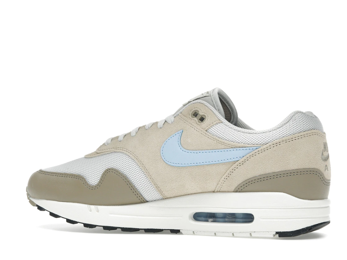 Vue 21 de Nike Air Max 1 Essential Light Bone/Psychic Blue