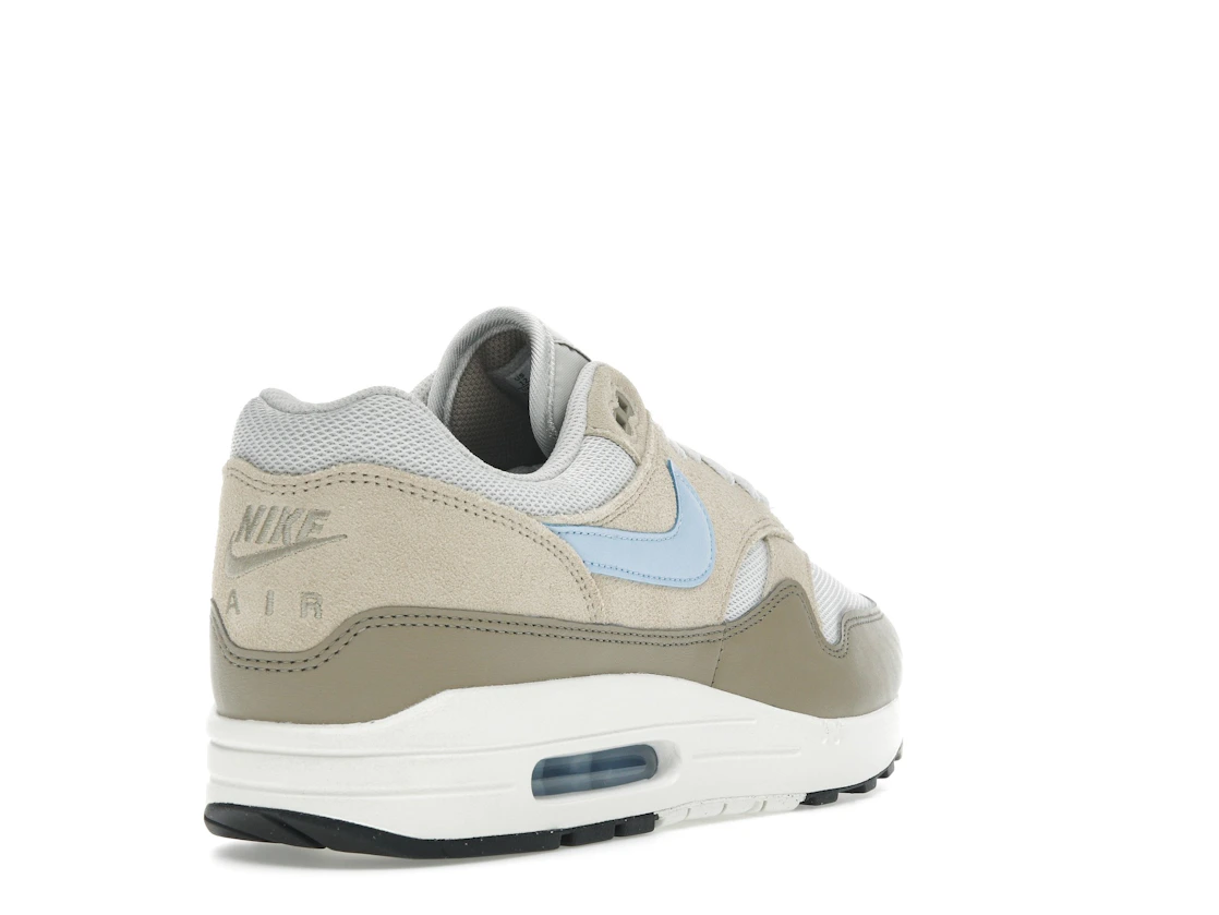Vue 31 de Nike Air Max 1 Essential Light Bone/Psychic Blue