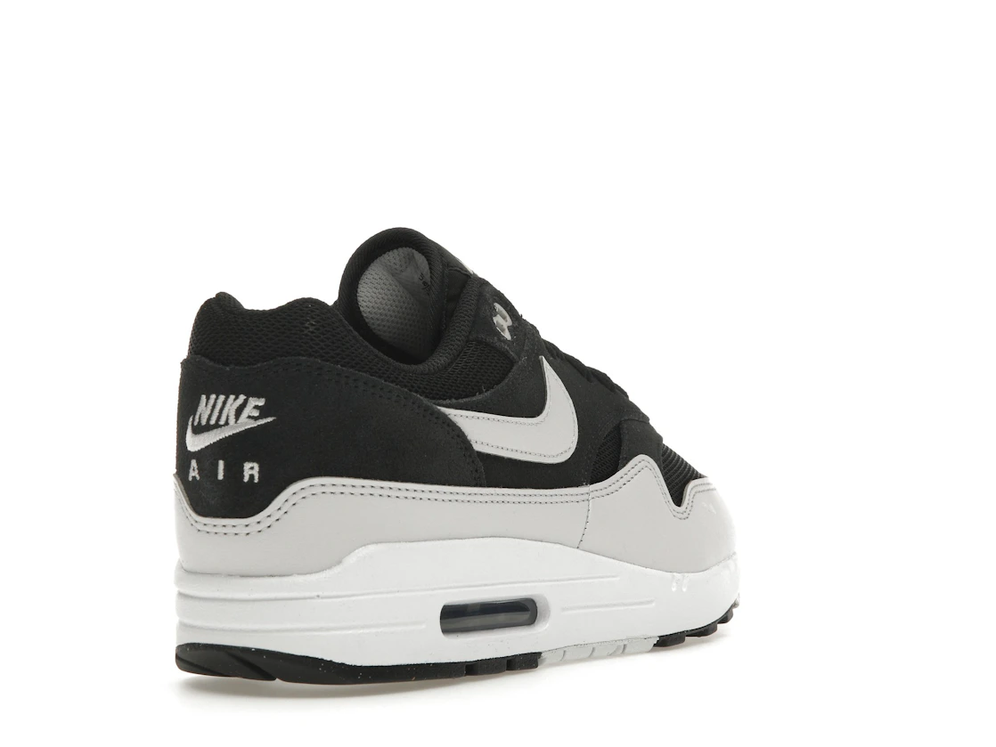 Vue 31 de Nike Air Max 1 Essential Off Noir Vast Grey