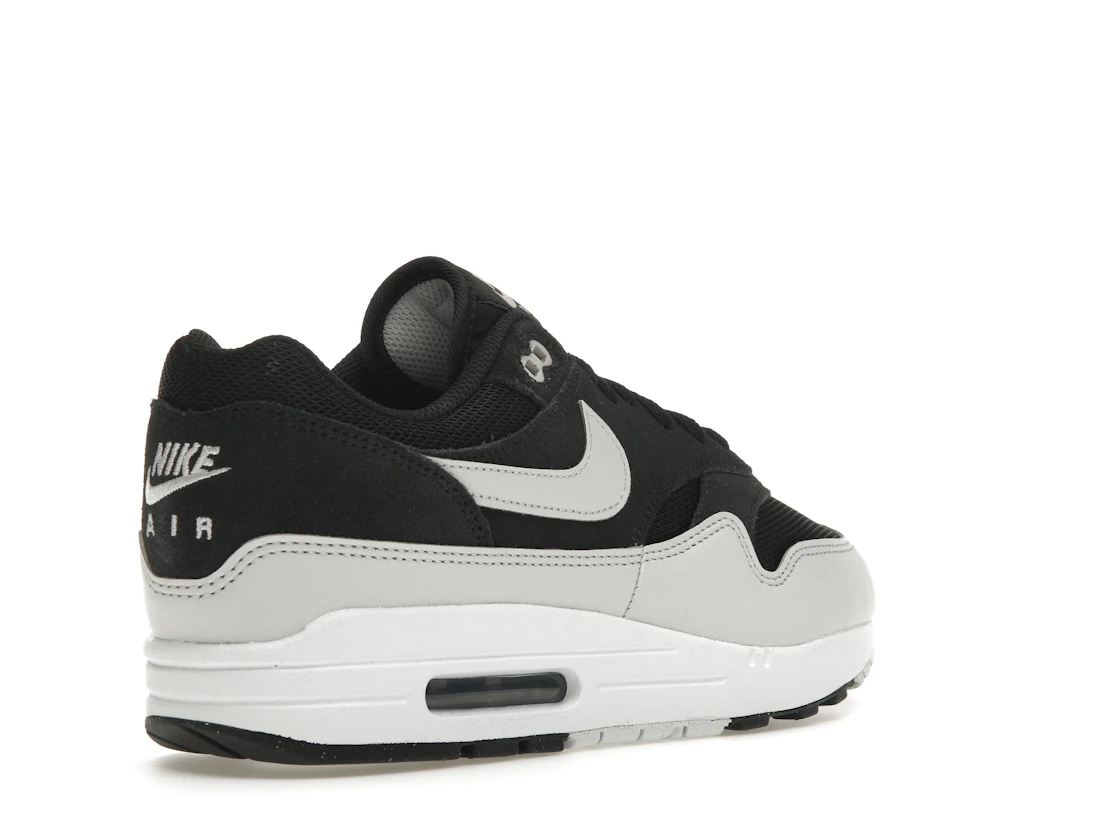 Vue 32 de Nike Air Max 1 Essential Off Noir Vast Grey