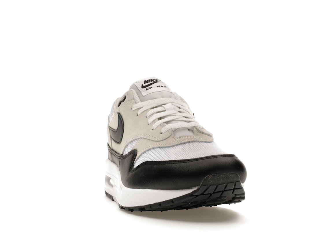 Vue 8 de Nike Air Max 1 Essential Summit White Black