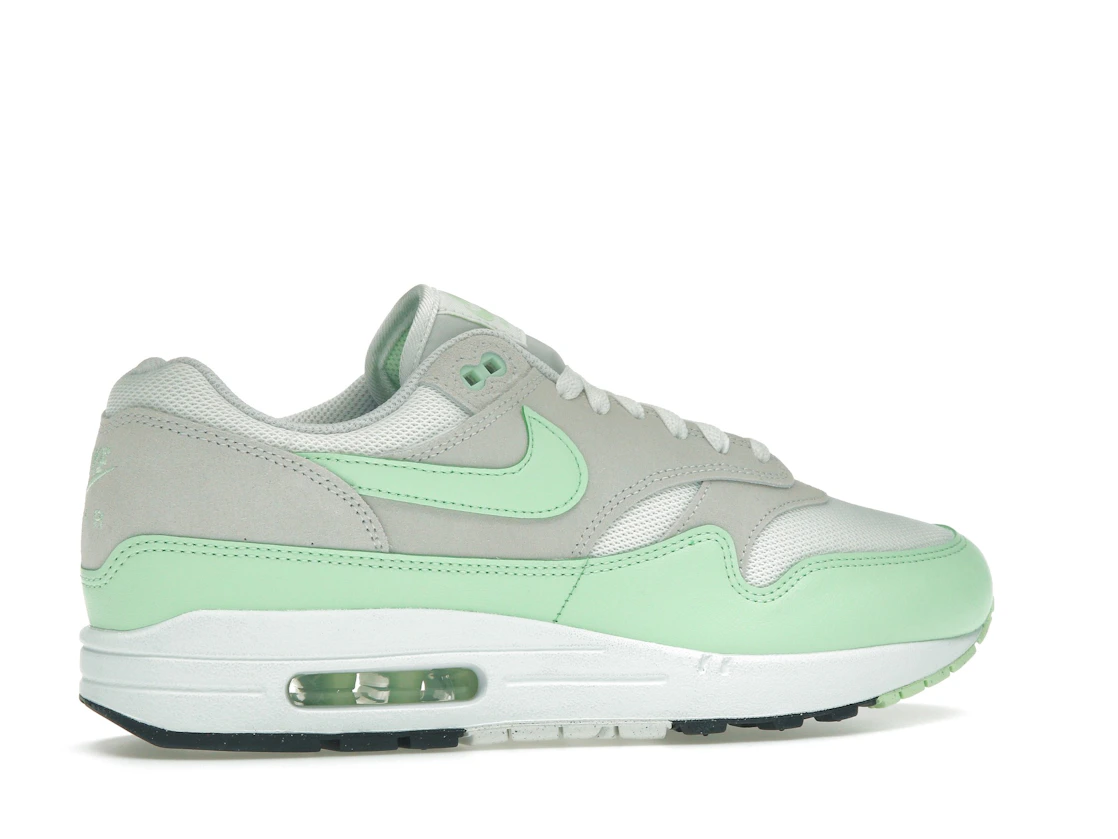Vue 35 de Nike Air Max 1 Essential Summit White Photon Dust Vapor Green