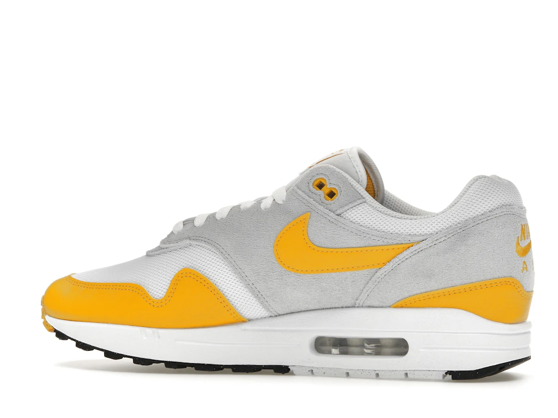 Vue 21 de Nike Air Max 1 Essential University Gold