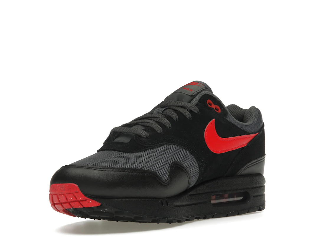 Vue 14 de Nike Air Max 1 Essential Vamps