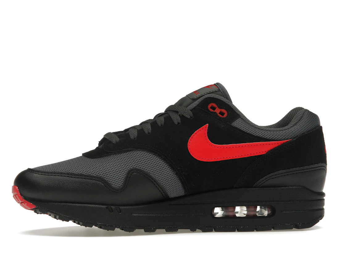 Vue 18 de Nike Air Max 1 Essential Vamps