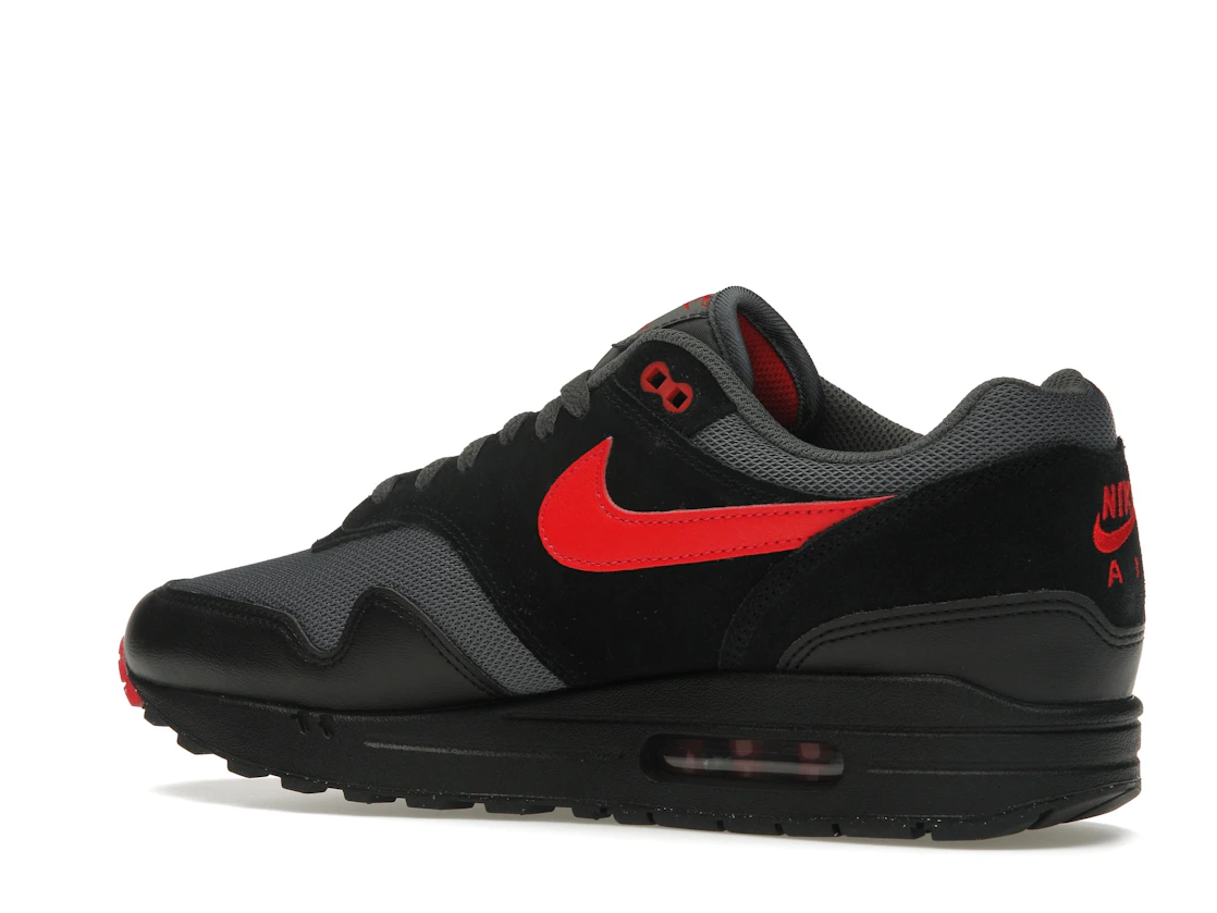 Vue 22 de Nike Air Max 1 Essential Vamps