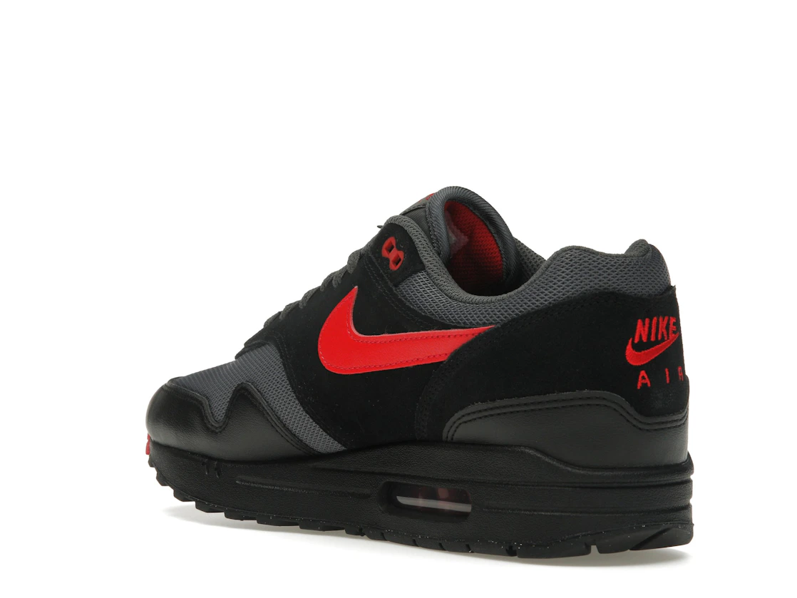 Vue 24 de Nike Air Max 1 Essential Vamps