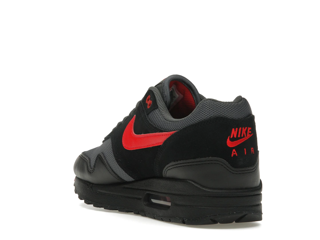 Vue 25 de Nike Air Max 1 Essential Vamps
