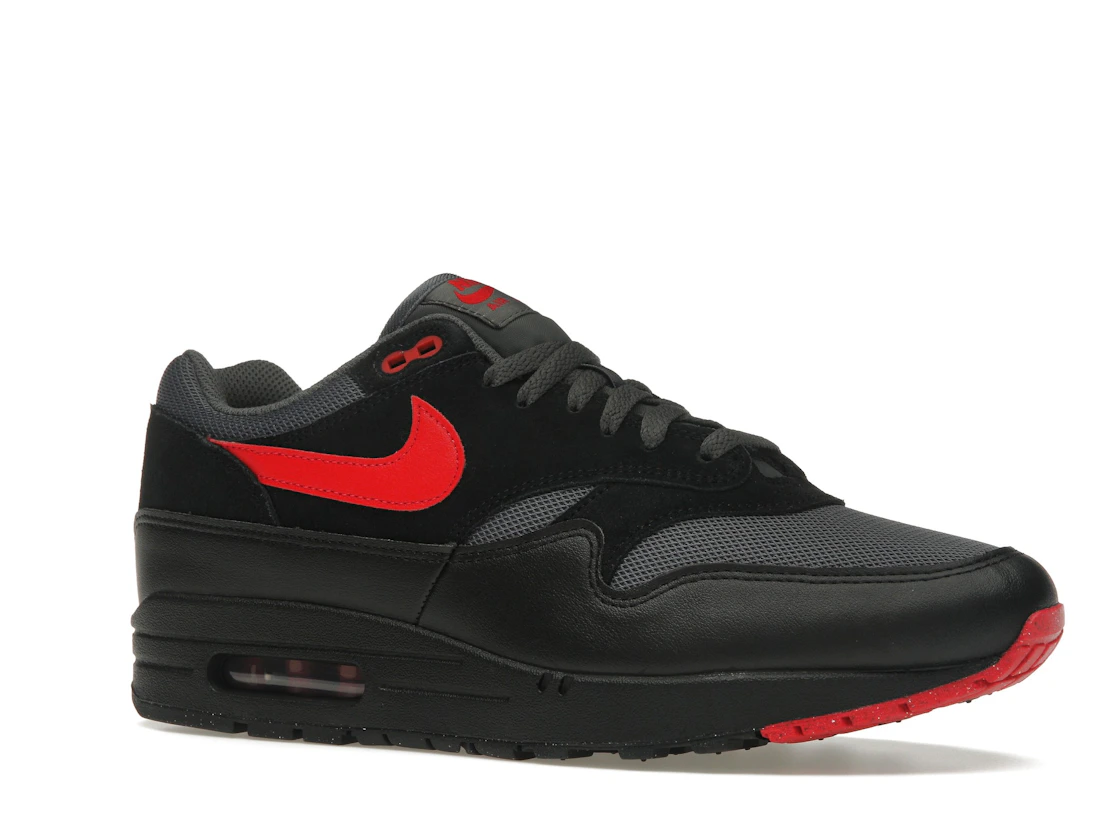 Vue 4 de Nike Air Max 1 Essential Vamps