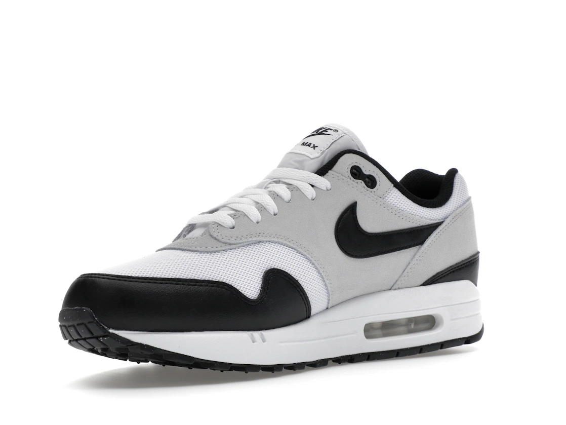 Vue 15 de Nike Air Max 1 Essential White Pure Platinum Black