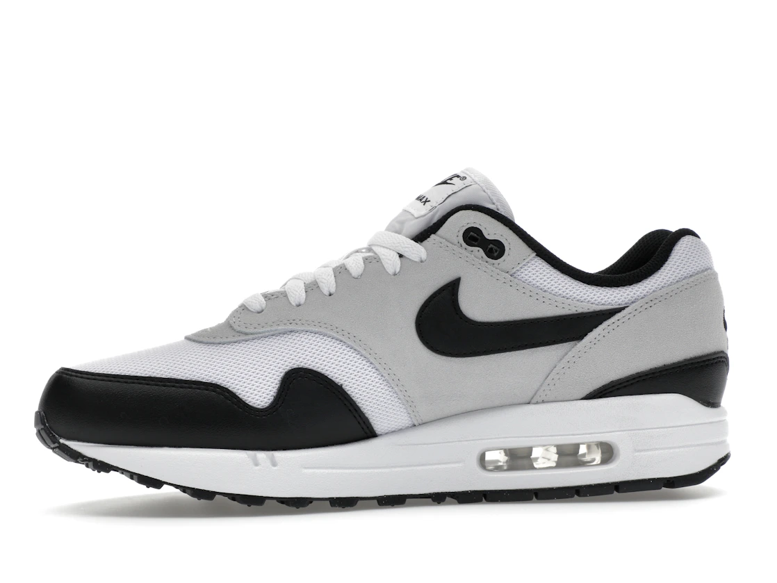 Vue 18 de Nike Air Max 1 Essential White Pure Platinum Black