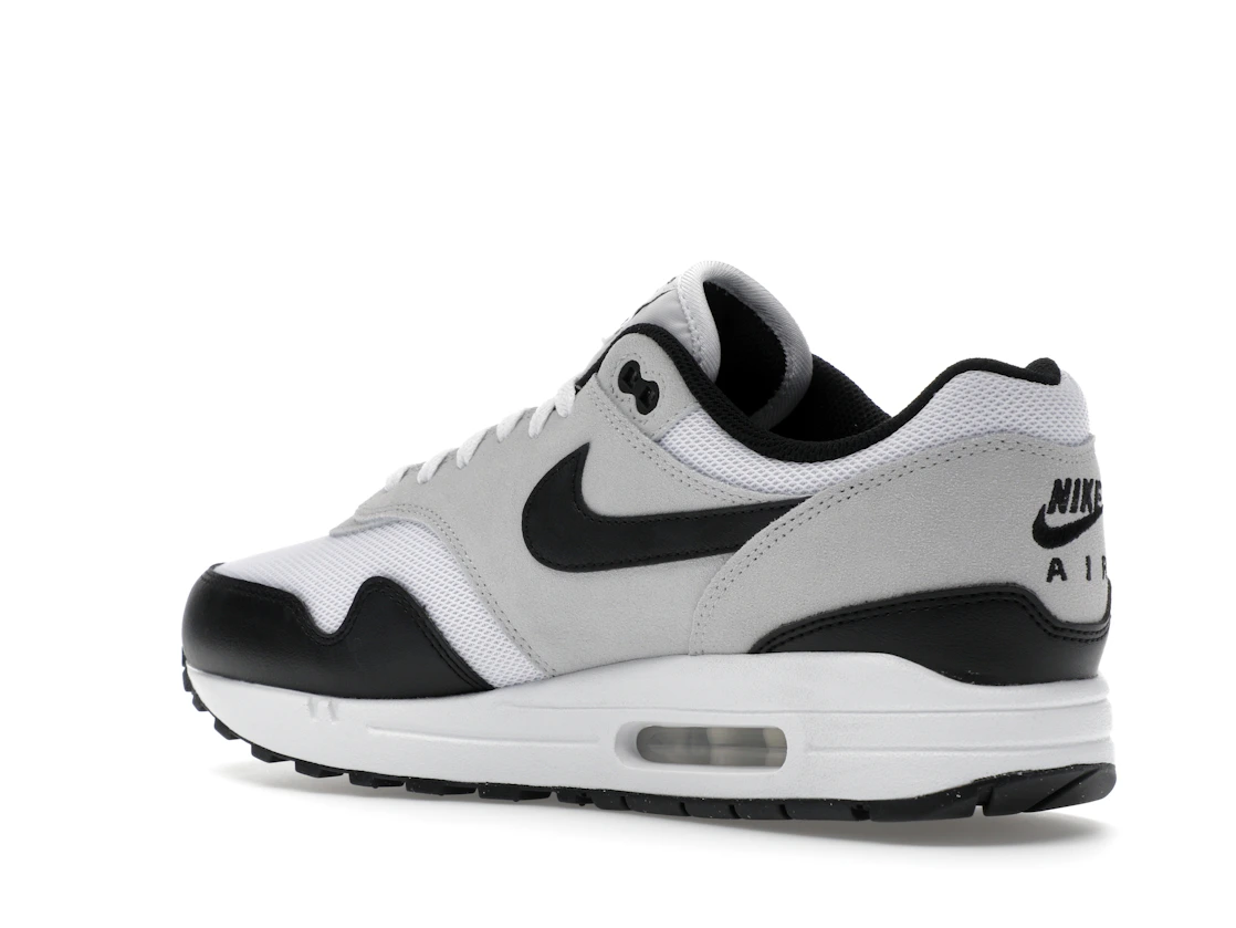 Vue 23 de Nike Air Max 1 Essential White Pure Platinum Black