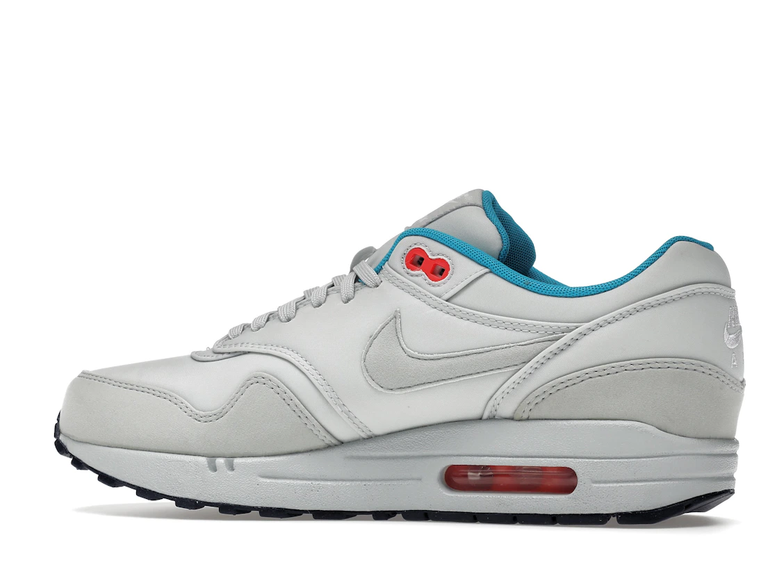 Vue 21 de Nike Air Max 1 FB Pure Platinum
