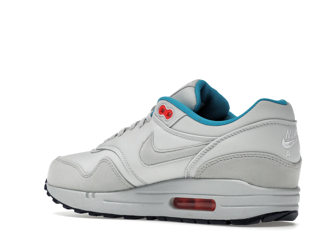 Vue 23 de Nike Air Max 1 FB Pure Platinum