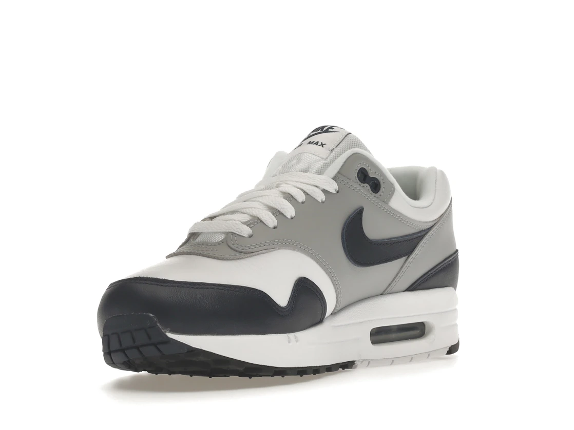 Vue 14 de Nike Air Max 1 LV8 Obsidian