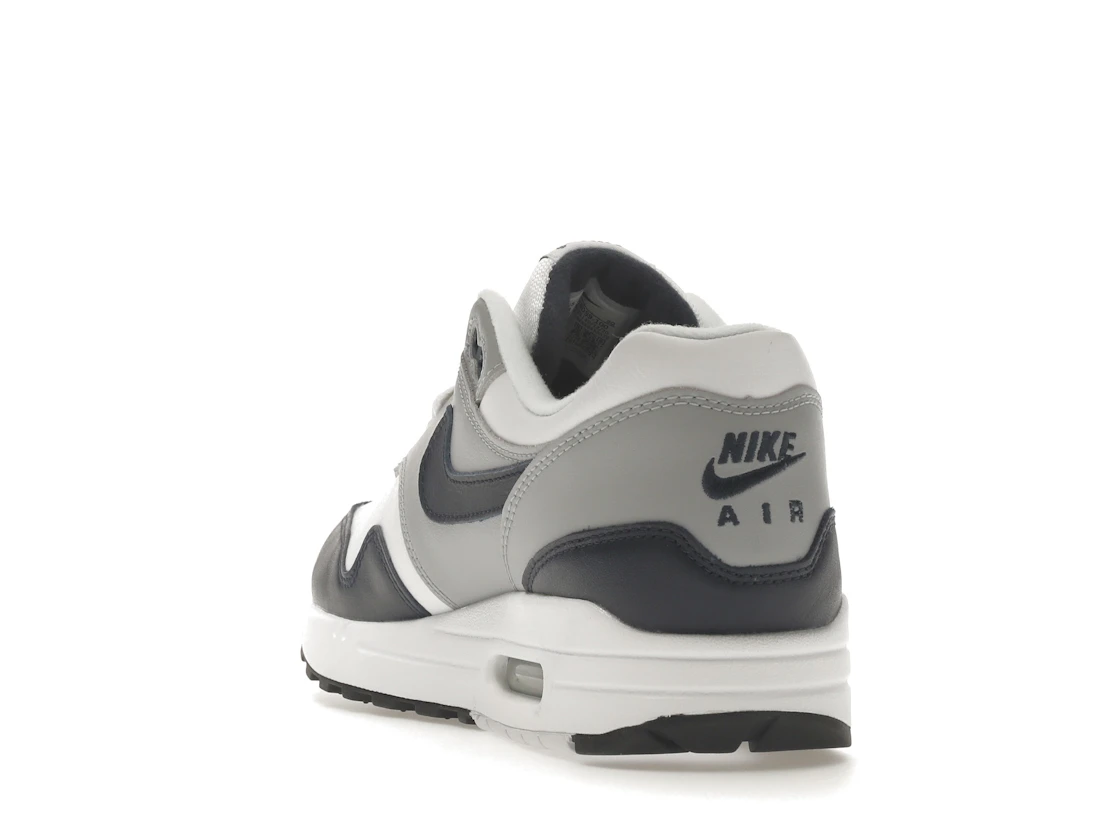 Vue 26 de Nike Air Max 1 LV8 Obsidian