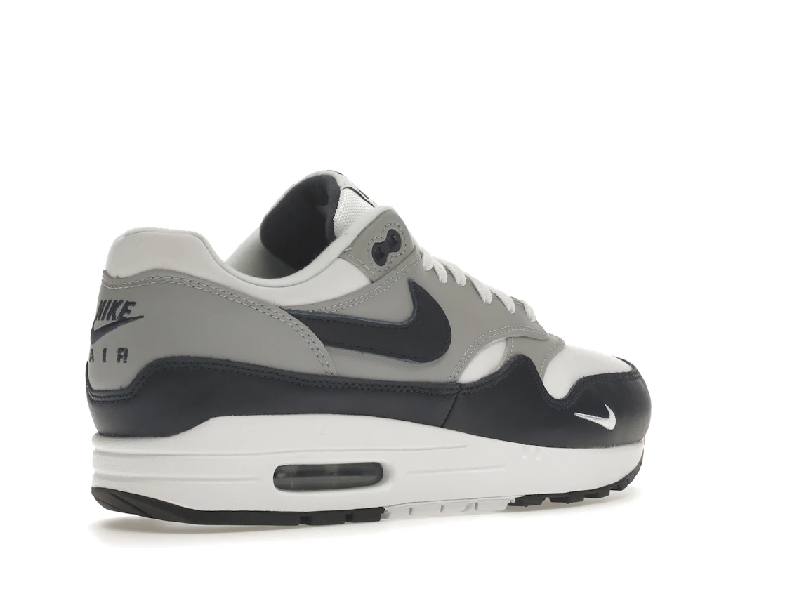 Vue 33 de Nike Air Max 1 LV8 Obsidian