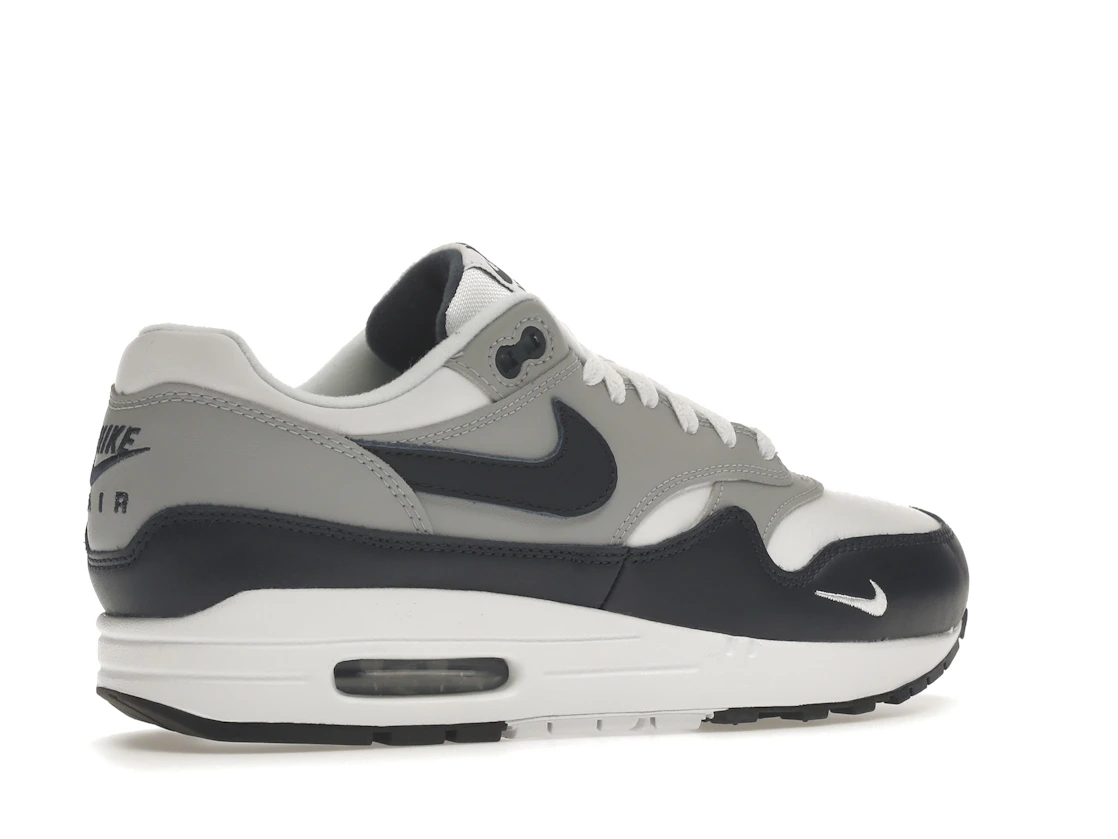 Vue 34 de Nike Air Max 1 LV8 Obsidian