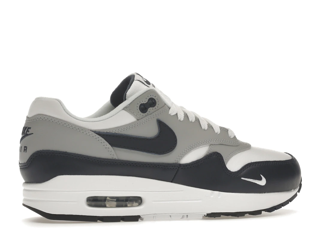 Vue 35 de Nike Air Max 1 LV8 Obsidian