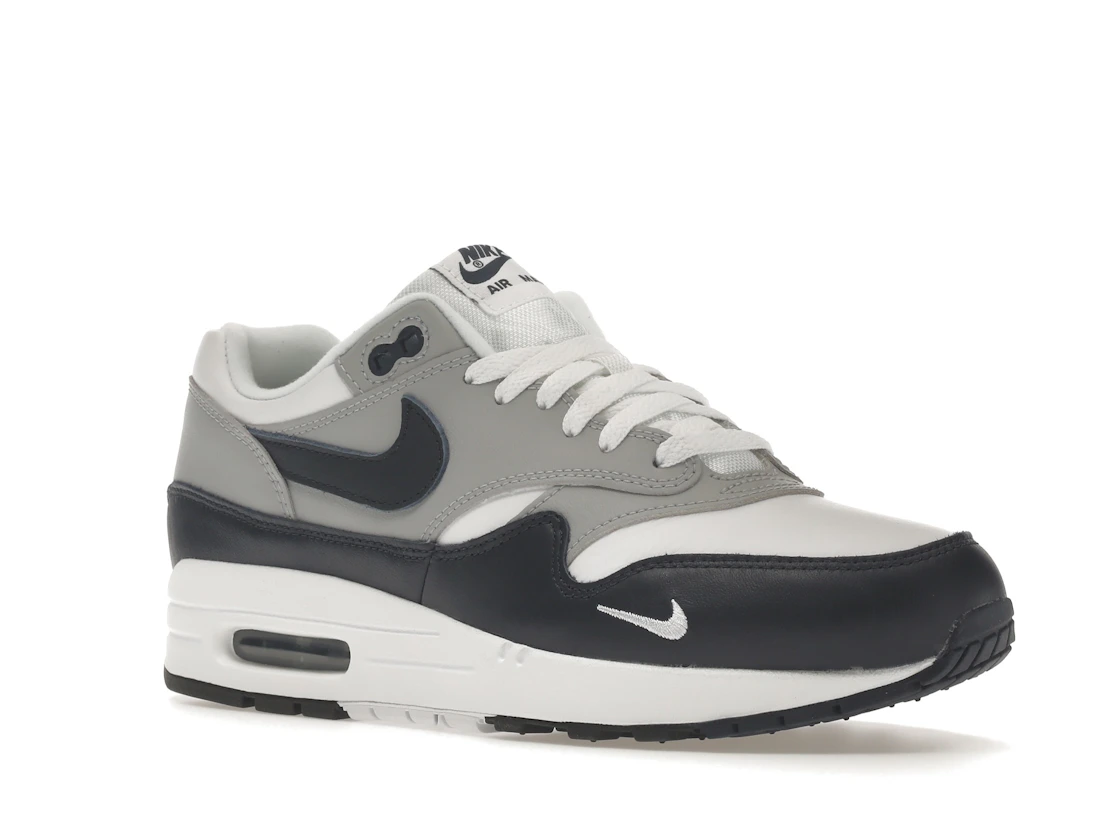 Vue 5 de Nike Air Max 1 LV8 Obsidian