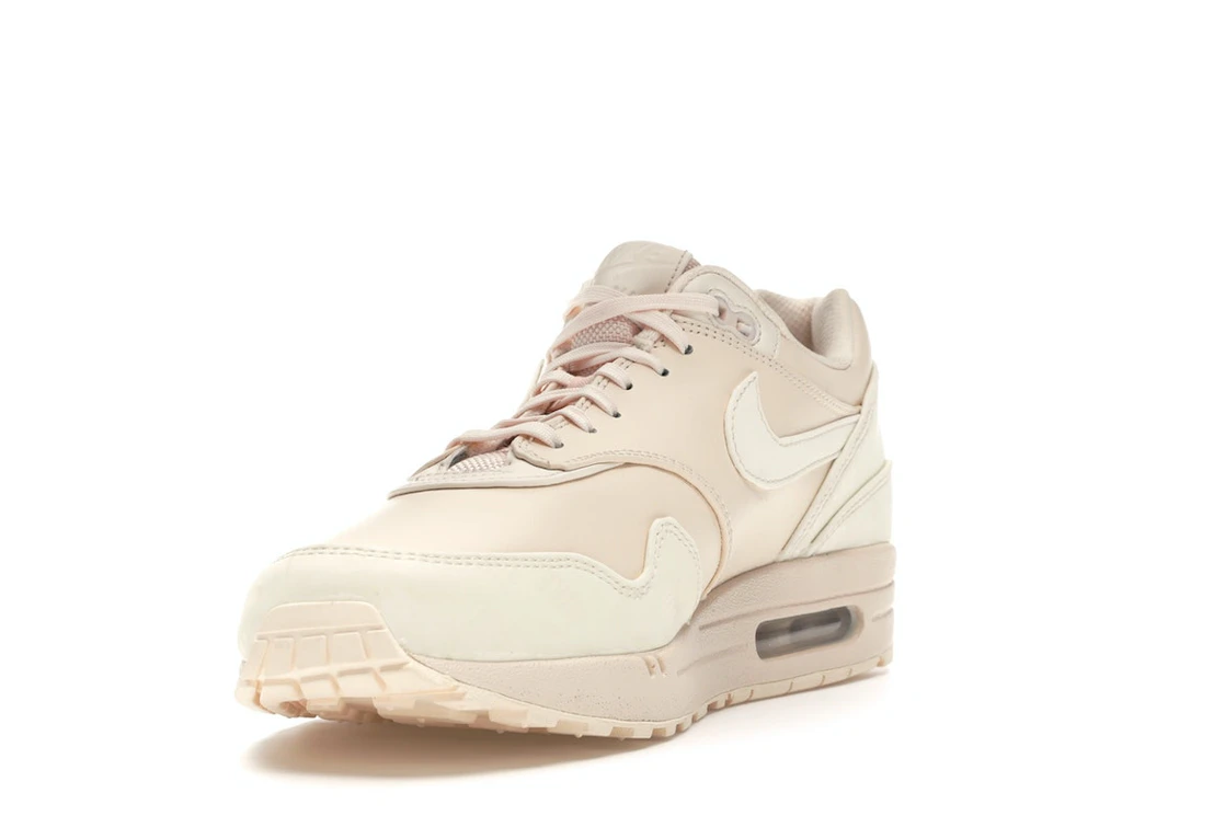 Vue 13 de Nike Air Max 1 LX Guava Ice 