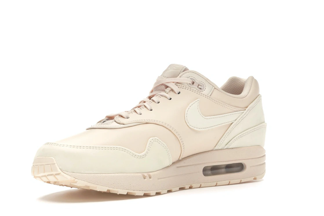 Vue 15 de Nike Air Max 1 LX Guava Ice 