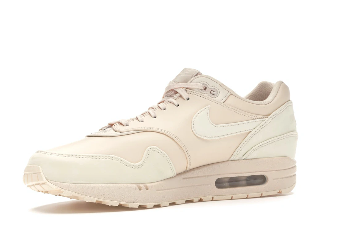 Vue 16 de Nike Air Max 1 LX Guava Ice 