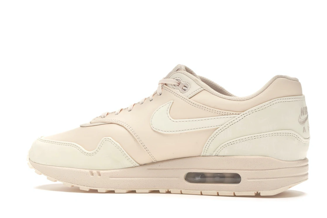 Vue 21 de Nike Air Max 1 LX Guava Ice 