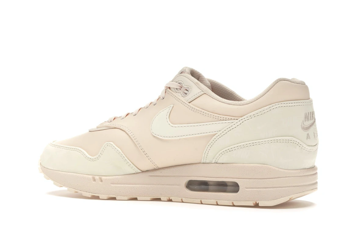 Vue 22 de Nike Air Max 1 LX Guava Ice 