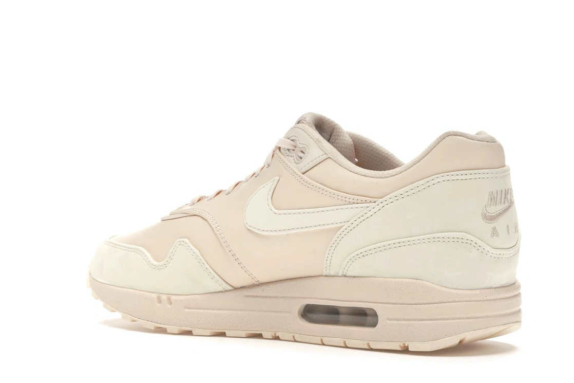 Vue 23 de Nike Air Max 1 LX Guava Ice 