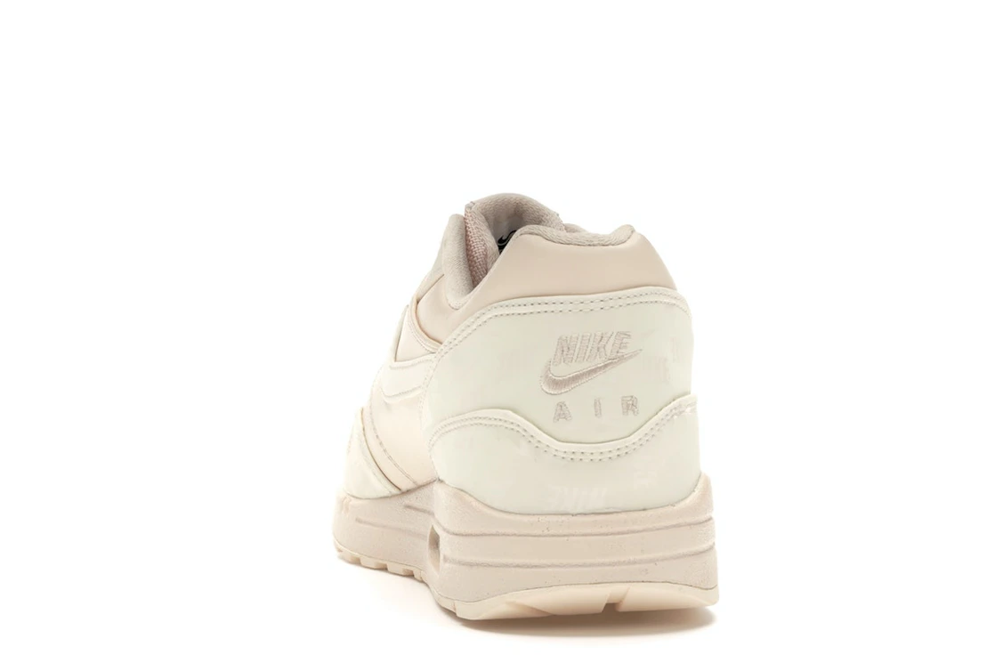 Vue 27 de Nike Air Max 1 LX Guava Ice 