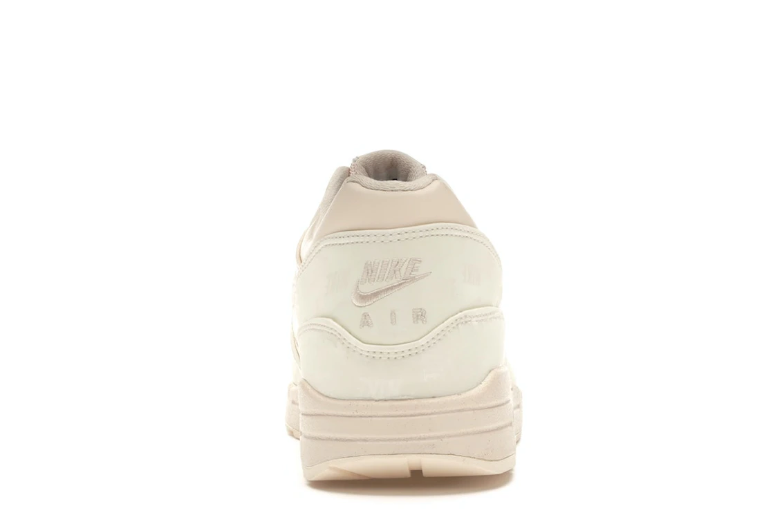 Vue 28 de Nike Air Max 1 LX Guava Ice 