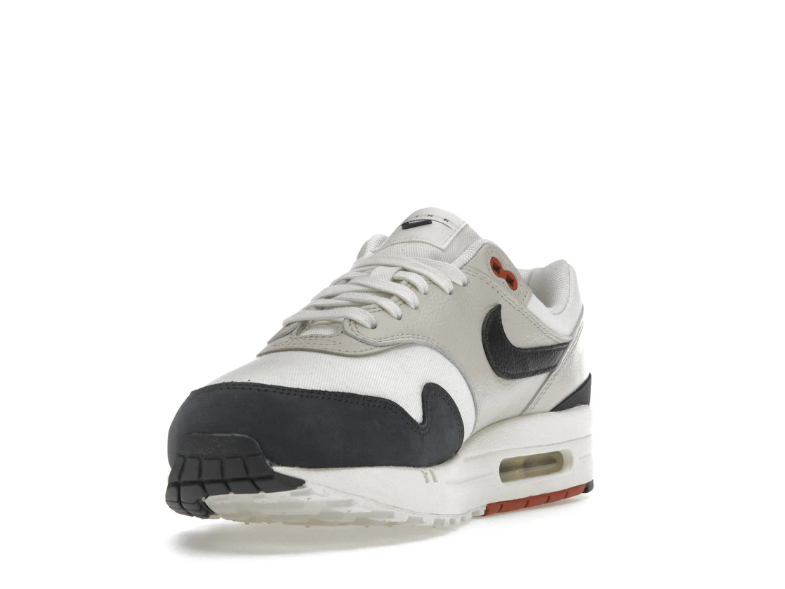 Vue 13 de Nike Air Max 1 LX Obsidian Light Orewood Brown 