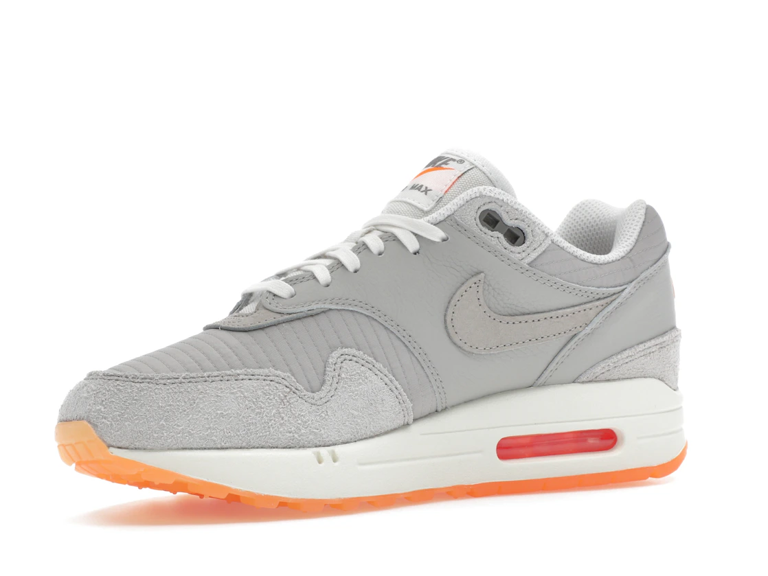 Vue 16 de Nike Air Max 1 PRM Light Iron Ore Total Orange