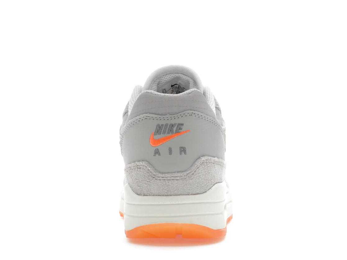 Vue 28 de Nike Air Max 1 PRM Light Iron Ore Total Orange