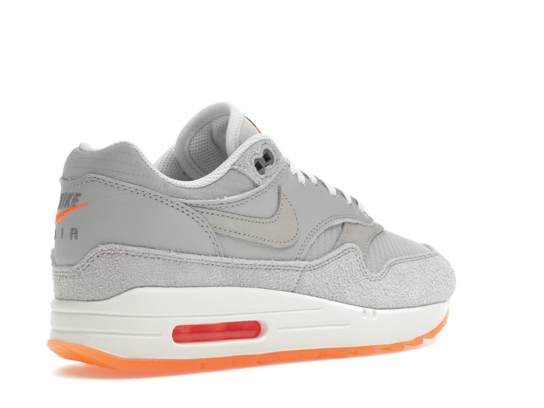 Vue 33 de Nike Air Max 1 PRM Light Iron Ore Total Orange