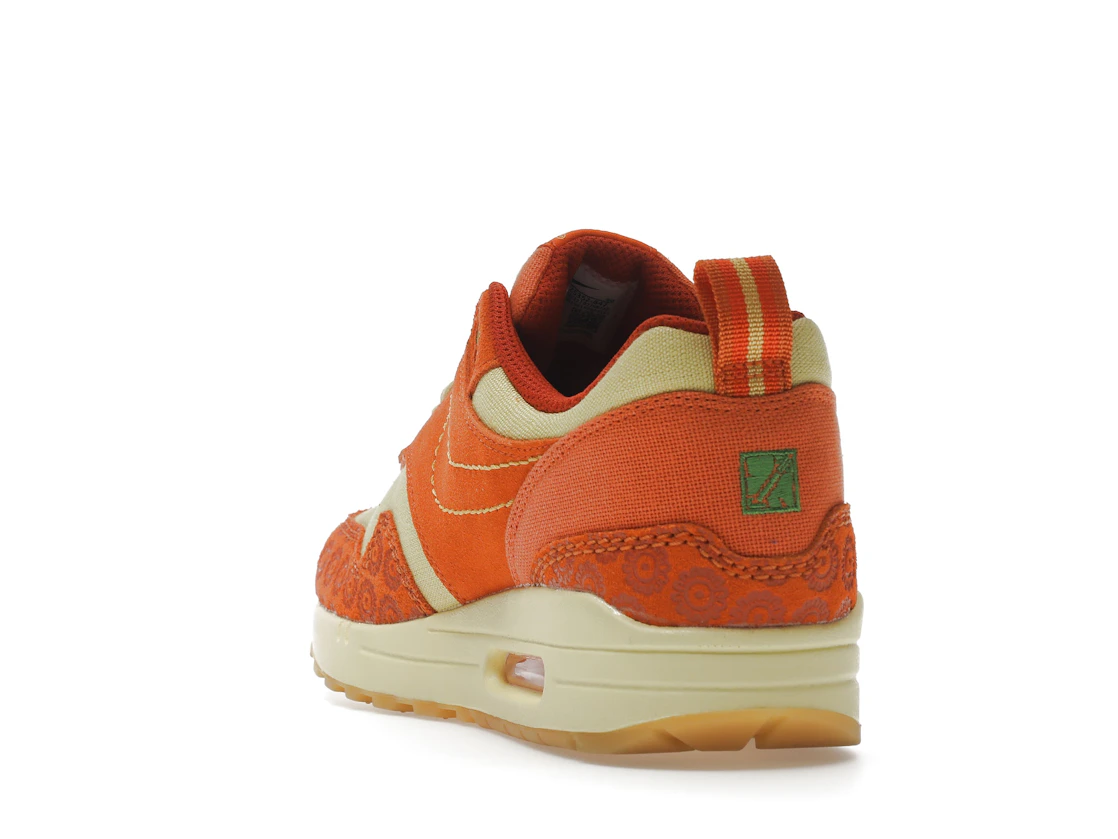 Vue 26 de Nike Air Max 1 PRM Somos Familia 