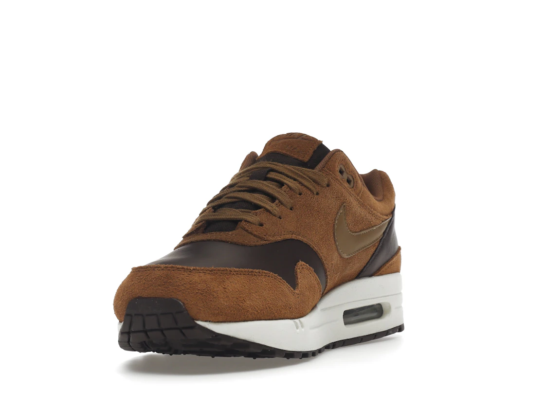 Vue 13 de Nike Air Max 1 Premium Leather Ale Brown