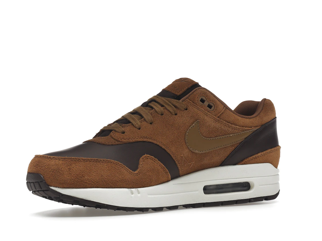 Vue 16 de Nike Air Max 1 Premium Leather Ale Brown