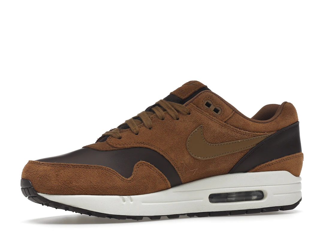 Vue 17 de Nike Air Max 1 Premium Leather Ale Brown
