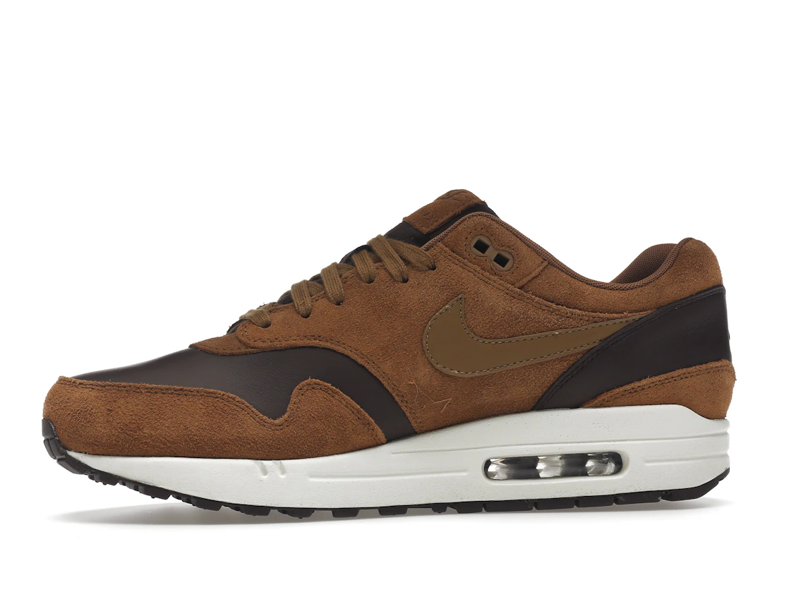 Vue 18 de Nike Air Max 1 Premium Leather Ale Brown