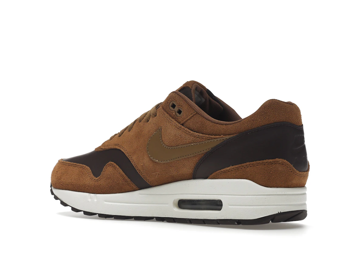 Vue 23 de Nike Air Max 1 Premium Leather Ale Brown