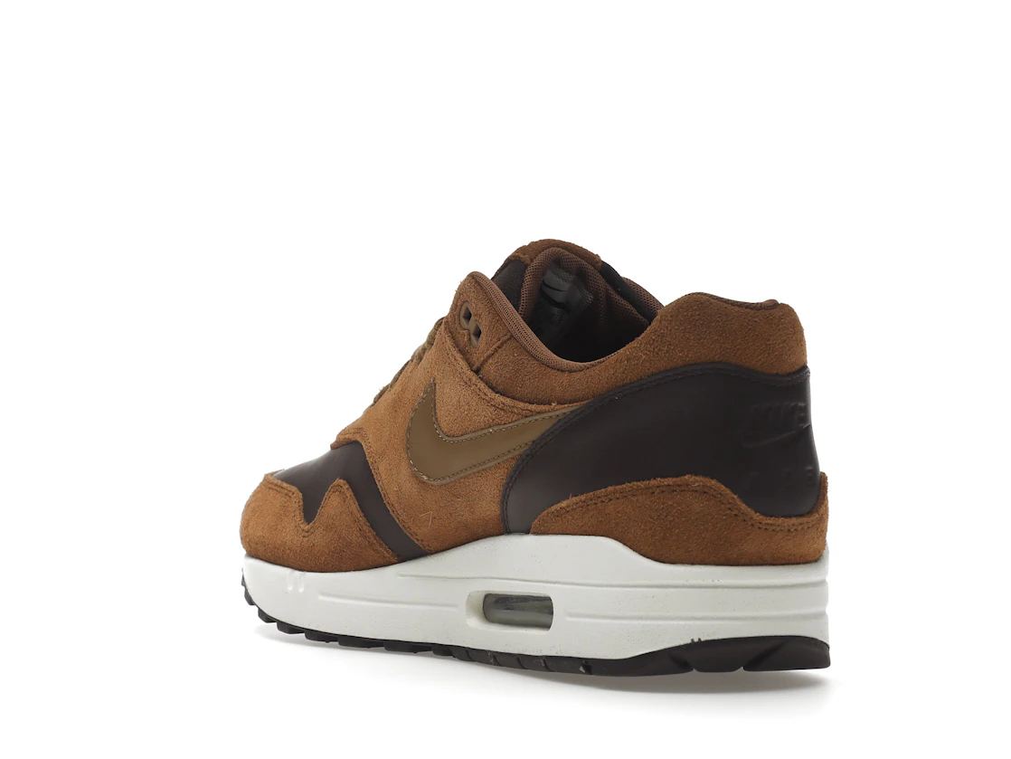 Vue 25 de Nike Air Max 1 Premium Leather Ale Brown