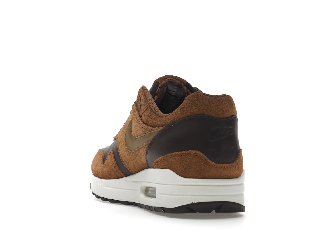 Vue 26 de Nike Air Max 1 Premium Leather Ale Brown