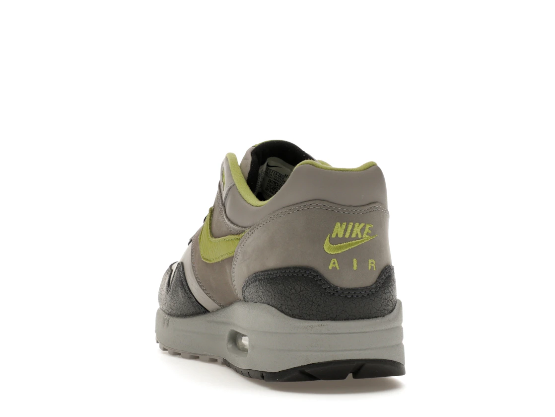 Vue 26 de Nike Air Max 1 SP HUF Pear Green (2024)