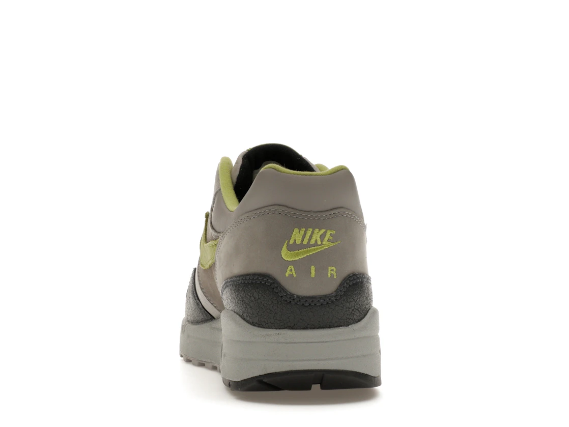 Vue 27 de Nike Air Max 1 SP HUF Pear Green (2024)