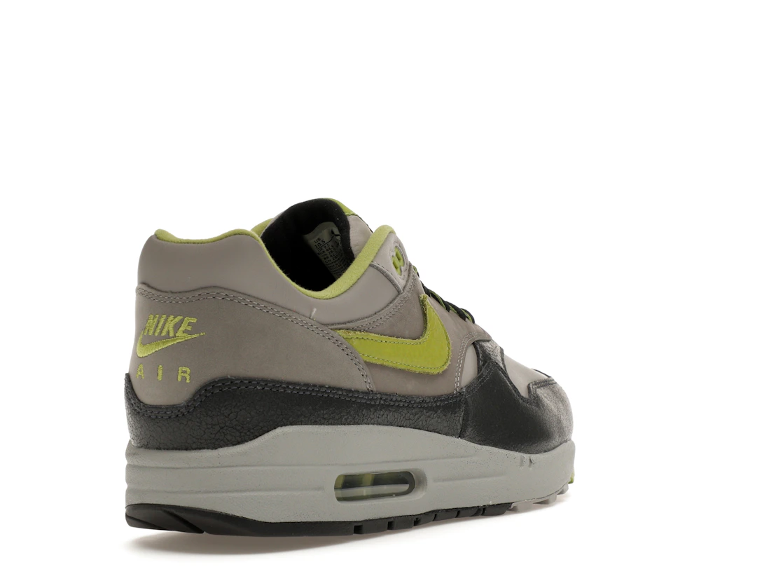 Vue 31 de Nike Air Max 1 SP HUF Pear Green (2024)
