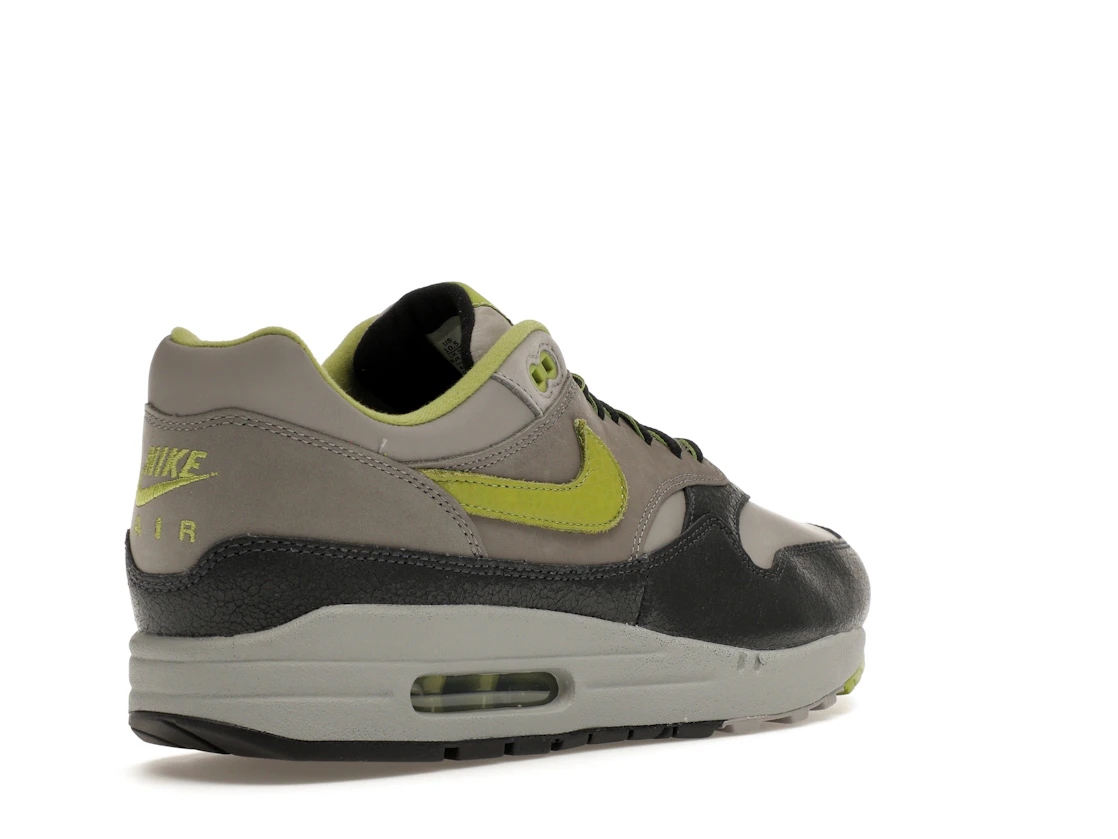 Vue 32 de Nike Air Max 1 SP HUF Pear Green (2024)